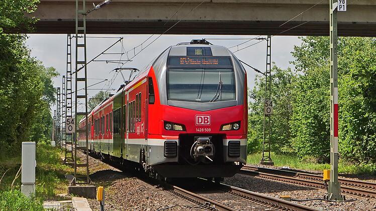 Nach langer Sperrung: Bahnstrecke N&uuml;rnberg - Bayreuth wird wieder ge&ouml;ffnet