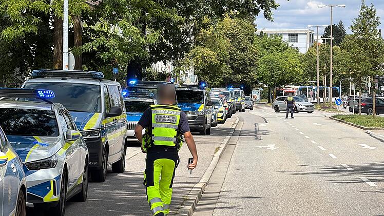 Gro&szlig;er Polizeieinsatz an Regensburger Bank