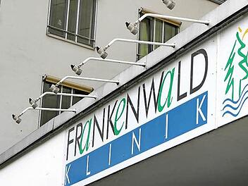 Die Frankenwaldklinik ist jetzt rechtmäßig an den Helios-Konzern übergegangen. Das Bundeskartellamt hat dem Verkauf der Kronacher sowie weiterer 38 Kliniken zugestimmt.  Foto: Archiv