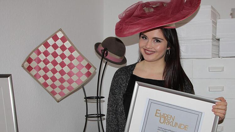 Für ihre Gesellenstücke wurde sie 2016 mit dem Bundessieg des Deutschen Handwerks ausgezeichnet. Foto: Ulrike Müller