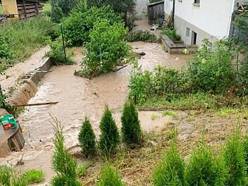Hochwasser in Altenkunstadt: In einem Teil der Gemeinde liefen am Donnerstag Keller voll.
