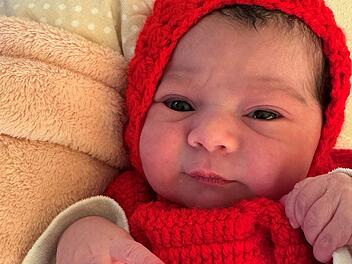 Frankenwaldklinik Kronach: Erstes Weihnachtsbaby des Jahres 2025