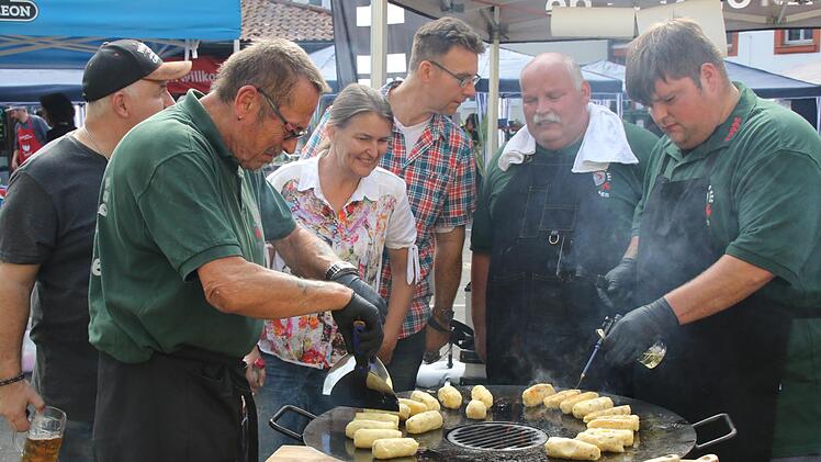 Die Green Heart BBQ hatten Kloßteig auf dem Grill. Foto: Michael Stelzner