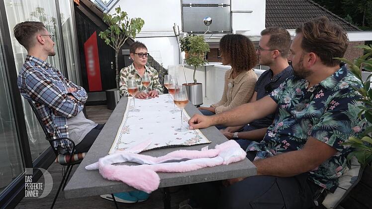 Kir Royal - wo k&ouml;nnte er besser schmecken als auf Alidas Terrasse in Aachen?