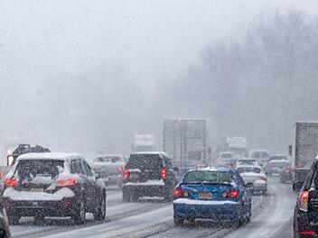 Regierung von Mittelfranken erinnert Autofahrer an Pflicht bei Schnee und Glatteis