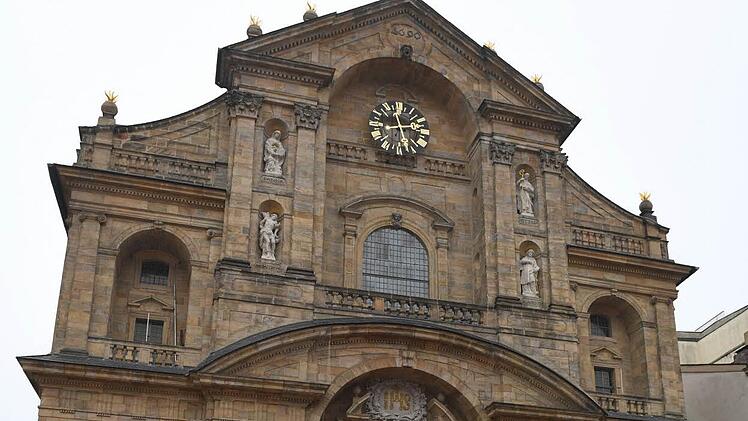 Der Pfarrer der Bamberger Kirche  St. Martin  wurde aller kirchlichen Ämter enthoben. Grund sind schwere Verfehlungen gegen kirchliche Vorschriften. Archivbild, Foto: Ronald Rinklef.