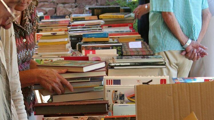 Auf den Floh- und Tr&ouml;delm&auml;rkten in N&uuml;rnberg finden Sie im Dezember sicher das ein oder andere  Schn&auml;ppchen - vielleicht ja auch f&uuml;r das Weihnachtsfest. Symbolfoto: brunoattuyt1 / pixabay.com