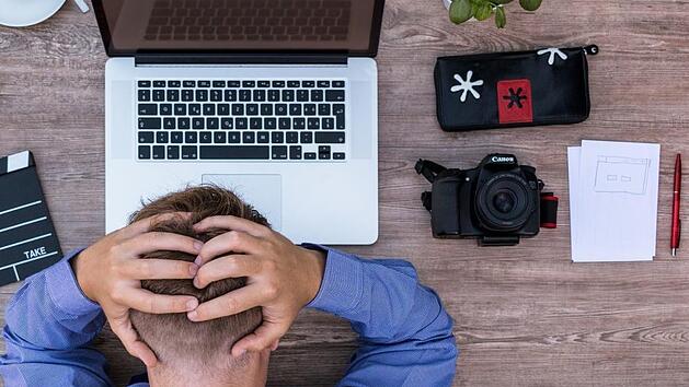 Weniger Urlaub und mehr Arbeitsstunden: Neue Studie des IW schockiert Foto: Symbolbild / Pixabay.com