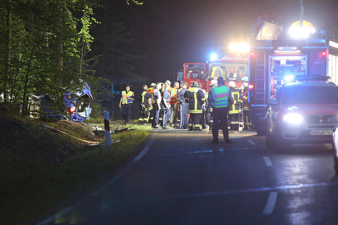 Auto überschlägt sich im Kreis Bayreuth – zwei junge Frauen sterben