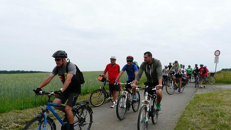 Start f&uuml;r "Roll und Renn" war in Ahlstadt. Foto: Karin G&uuml;nther
