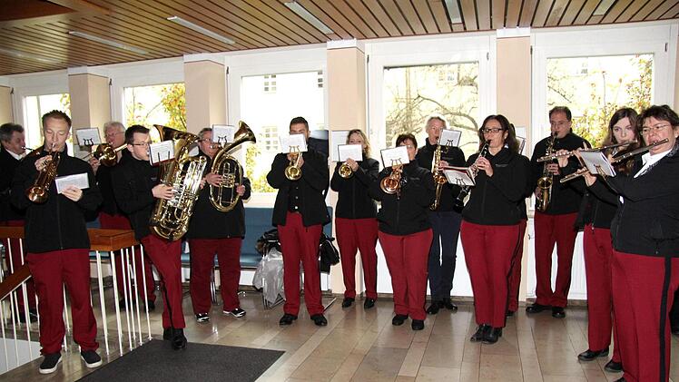 Impressionen vom Herzogenauracher Rathaussturm  Richard Sänger