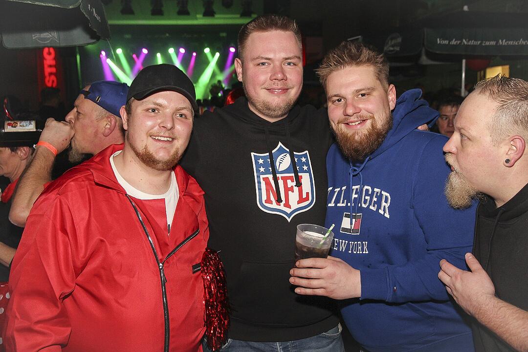 Faschingsparty vom Feinsten in der Stadthalle Stadtsteinach.