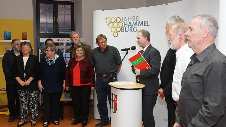 Das Autorenteam stellt das Buch vor. Foto: Arkadius Guzy