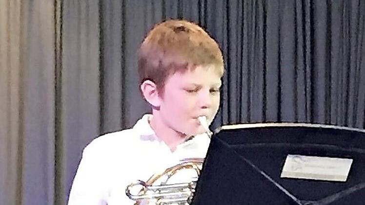 Franz Bezold präsentierte mit dem Horn das traditionelle Stück "Worried Man Blues".