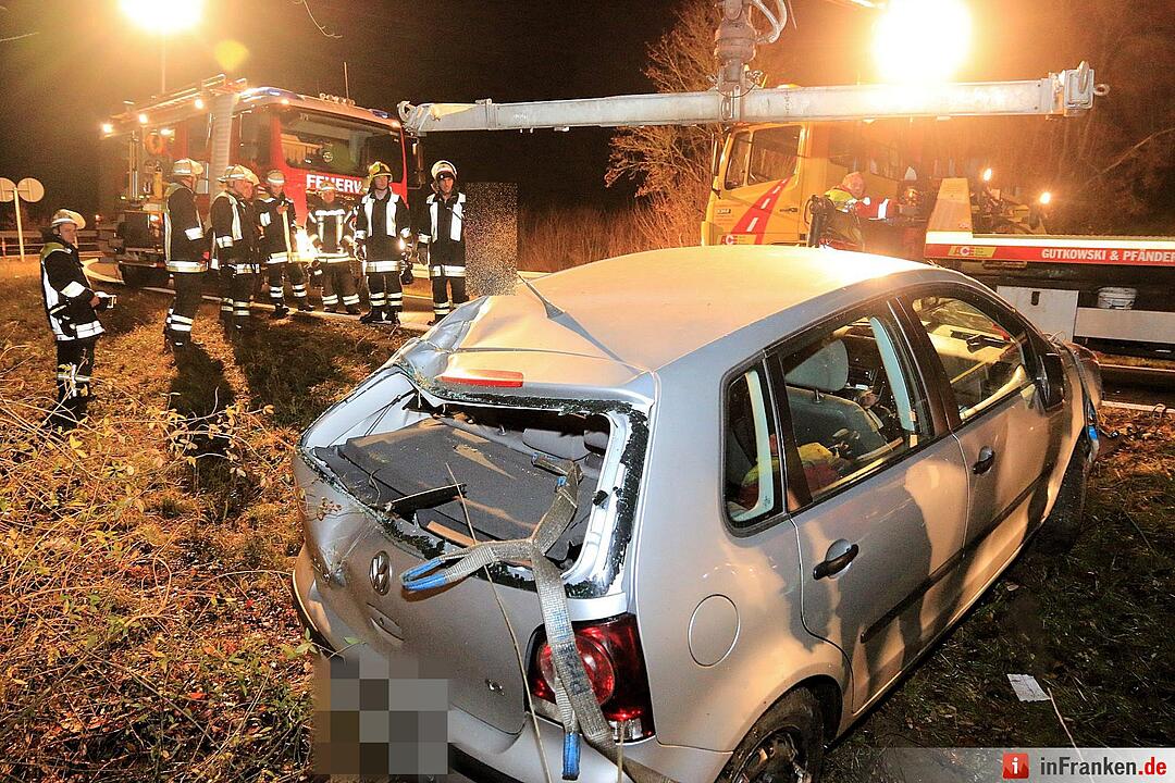 Auto überschlägt sich bei Buttenheim