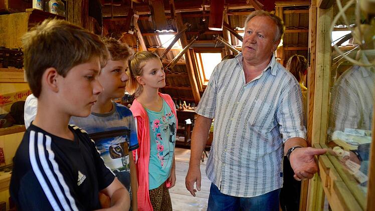 Viel zu sehen gab es beim Besuch der Museumsscheune. Foto: Kathrin Kupka-Hahn