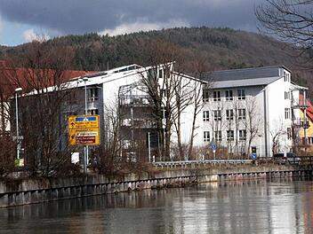 Die Klinik in Ebermannstadt benötigt einen Partner, doch die Fusion mit Forchheim kommt nicht so recht voran. Foto: Hofbauer