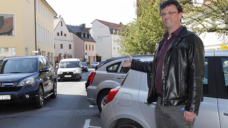 Wie man Aufenthaltsqualität und Parkplätze unter einen Hut bringen kann, ist für Stadtplaner Alexander Dworschak die Kernfrage.