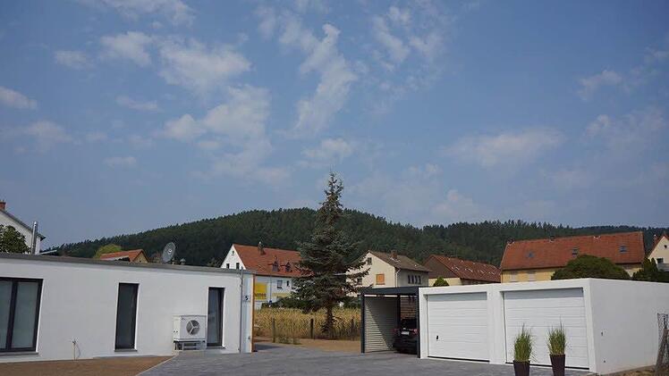 Das Smarthouse und die Garagen  Foto: privat