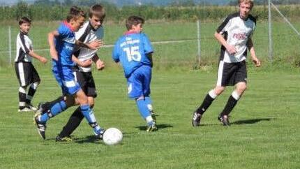 Niclas behält die Übersicht am Ball.