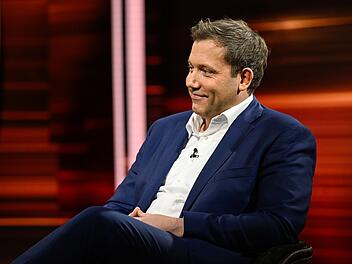 SPD-Chef Lars Klingbeilgeriet sieht Deutschland nicht "kurz vorm Abgrund".