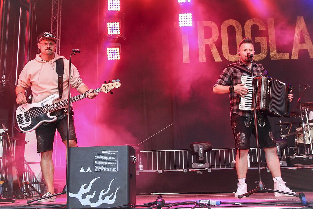 Troglauer - Heavy Volxmusic!