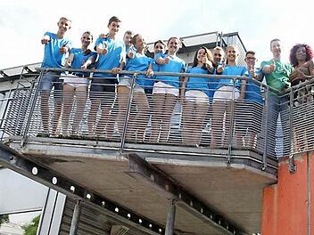 Ein bisschen über den Dingen stehen durften die Schüler schon. Hatten sie es doch geschafft 3600 Menschen zum Mitmachen zu bewegen. Unter anderem die Buchautorin und Unterschenkelamputierte Asha Noppeney sowie der 78-Kilometer-Läufer Wolfgang Ammon.