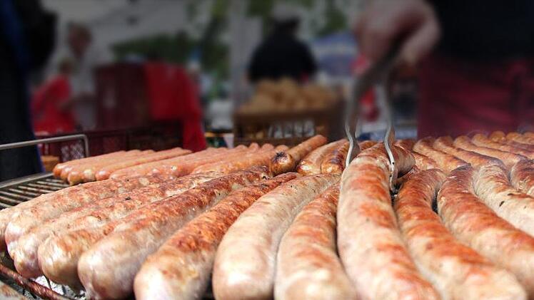 Die Bratwurst ist in Kulmbach Kult. Symbolbild: Daniel Karmann/dpa