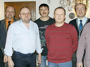 Die erste Vereinsspitze des neuen SPD-Ortsvereins Stockheim/Neukenroth (v. l.): Joachim Beez, Jörg Roth, Edmund Sprenger, Reinhard Kestel, Fred Muffel, Kreisvorsitzender Ralf Pohl und Peter Muffel Foto: privat