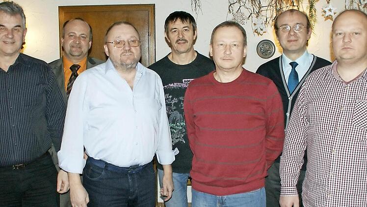 Die erste Vereinsspitze des neuen SPD-Ortsvereins Stockheim/Neukenroth (v. l.): Joachim Beez, Jörg Roth, Edmund Sprenger, Reinhard Kestel, Fred Muffel, Kreisvorsitzender Ralf Pohl und Peter Muffel Foto: privat