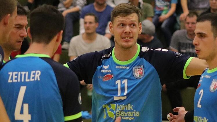 Wird sich aus dem Kreis der Hammelburg Volleys erst einmal verabschieden: Oscar Benner (Nr. 11). Foto: Jens Feistel