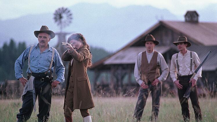 Susannah (Julia Ormond) wird am Ende zwischen den Br&uuml;dern stehen.