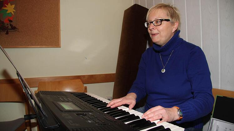 Chorleiterin Cornelia Schwarz-Ernst.