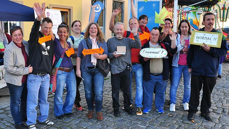 "Was ist normal?", fragten die Lebenshilfe Haßberge, der Verein Lebens(t)raum Haßfurt und die Rummelsberger Diakonie. Ihre Antwort lautete: "Es ist normal, verschieden zu sein!"