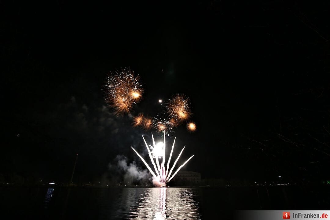 Abschlussfeuerwerk Volksfest Nürnberg