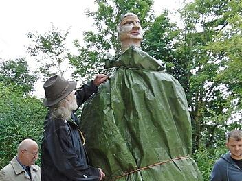 Feierliche Enthüllung der Figuren Foros: Petra Malbrich