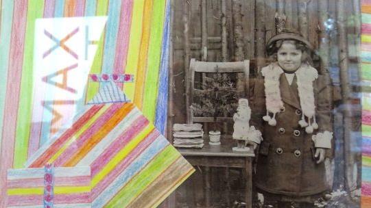 Eines der historischen Kinderbilder aus Nordhalben und Frankenmuth/USA, die von den Schülern bunt in grafische Rahmen gesetzt wurden.Norbert Neugebauer