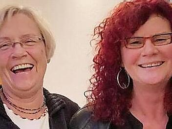 Ortsvorsitzende Susanne Kastner (links) und Europaparlamentarierin Kerstin Westphal brachen eine Lanze für eine starke europäische Union und für solidarische Verhältnisse in Europa. Foto: privat