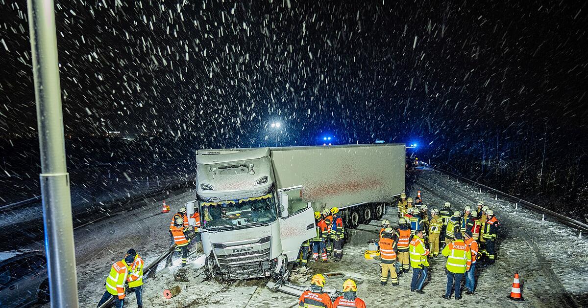 Zahlreiche-Gl-tte-Unf-lle-auf-Frankens-Stra-en-Chaos-auf-A70-und-A71