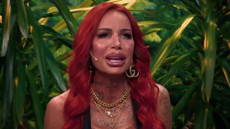 Gina-Lisa Lohfink st&uuml;rmte beim Wiedersehen von "Realty Queens" aufgebracht aus dem Studio.