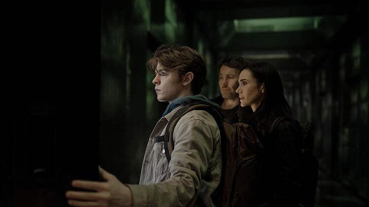 Hoffentlich &ouml;ffnet Charlie (Oakes Fegley) die richtige T&uuml;r: Der Teenager sucht mit seinen Eltern Jason (Joel Edgerton) und Daniela (Jennifer Connelly) ein neues Zuhause.