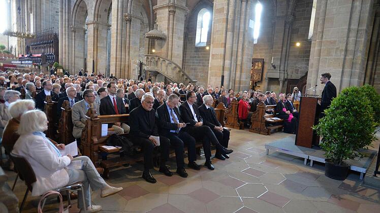 Festakt im Dom Foto: R. Rinklef