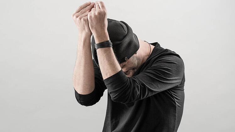 Andreas Schaerer erwartet Jazzfans mit seinem Projekt "Novel of Anomaly.  Foto: Reto Andreoli