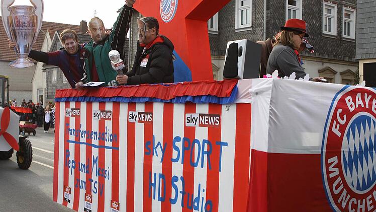 Hoch hinaus will nicht nur der große FC Bayern, auch die örtlichen Fans werden im nächsten Jahr das 50-jährige Bestehen feiern.