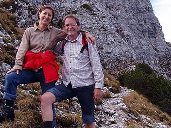 Willy Hailer mit seiner Frau Herta vor einigen Jahren bei einer Tour am Hundskopf in Tirol.  Foto: privat