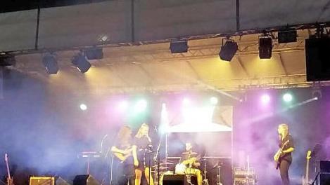 Die Musiggfabrigg-Youngstars rockten am Freitagabend die Bühne im Engelgarten.  Foto: privat