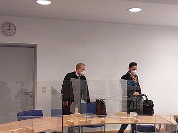 Coburg: Stadtrat nach Hakenkreuz-Post erneut schuldig gesprochen - Eklat vor Gericht