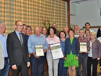 Die Preisträger des Wettbewerbs "Unser Dorf soll schöner werden - unser Dorf hat Zukunft" auf Kreisebene. Foto: Ingrid Kohles