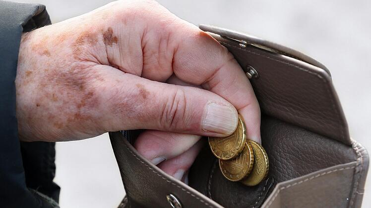 Endlich wird die Grundrente ausgezahlt: Rentner*innen können sich auf bis zu 400 Euro mehr im Monat freuen.