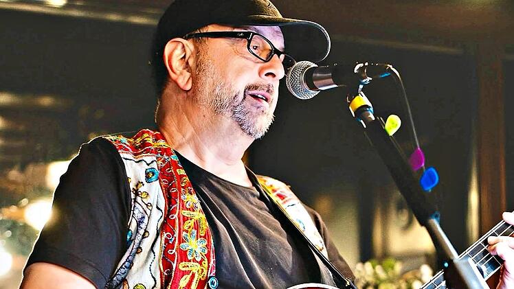 Klaus Beck spielt beim Familientag. Sven Freibott